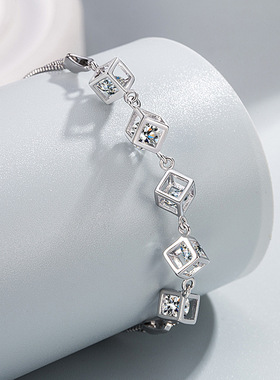 优雅时尚锆石方块几何手链女爱情魔方手链个性百搭饰品高级感