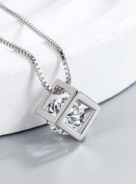 爱情魔方吊坠女镶钻锆石四方形爱情窗锁骨链女