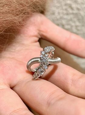 小红书爆款镶钻细闪银河点钻戒指意大利重工拉丝不规则交叉指环女