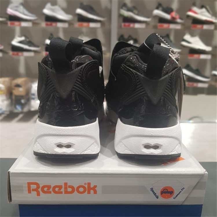 锐步Reebok Pump Fury Naked联名黑白男女情侣充气休闲跑鞋V70166