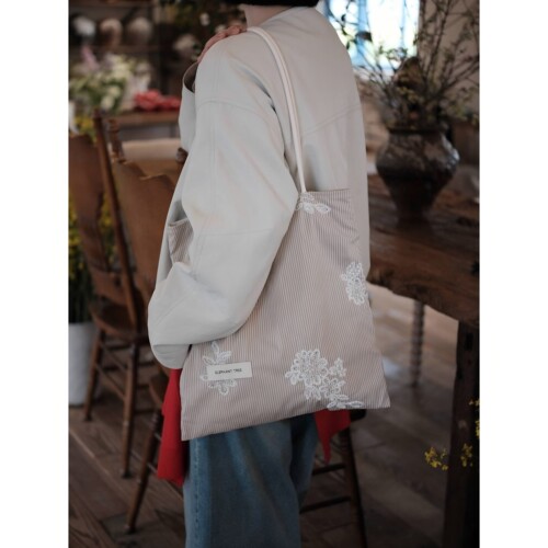 白色珠片花朵刺绣百搭女生单肩包旅游帆布包大容量小众包包礼物 - 图3