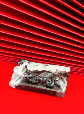 天然朱砂原石雕刻灵狐吊坠