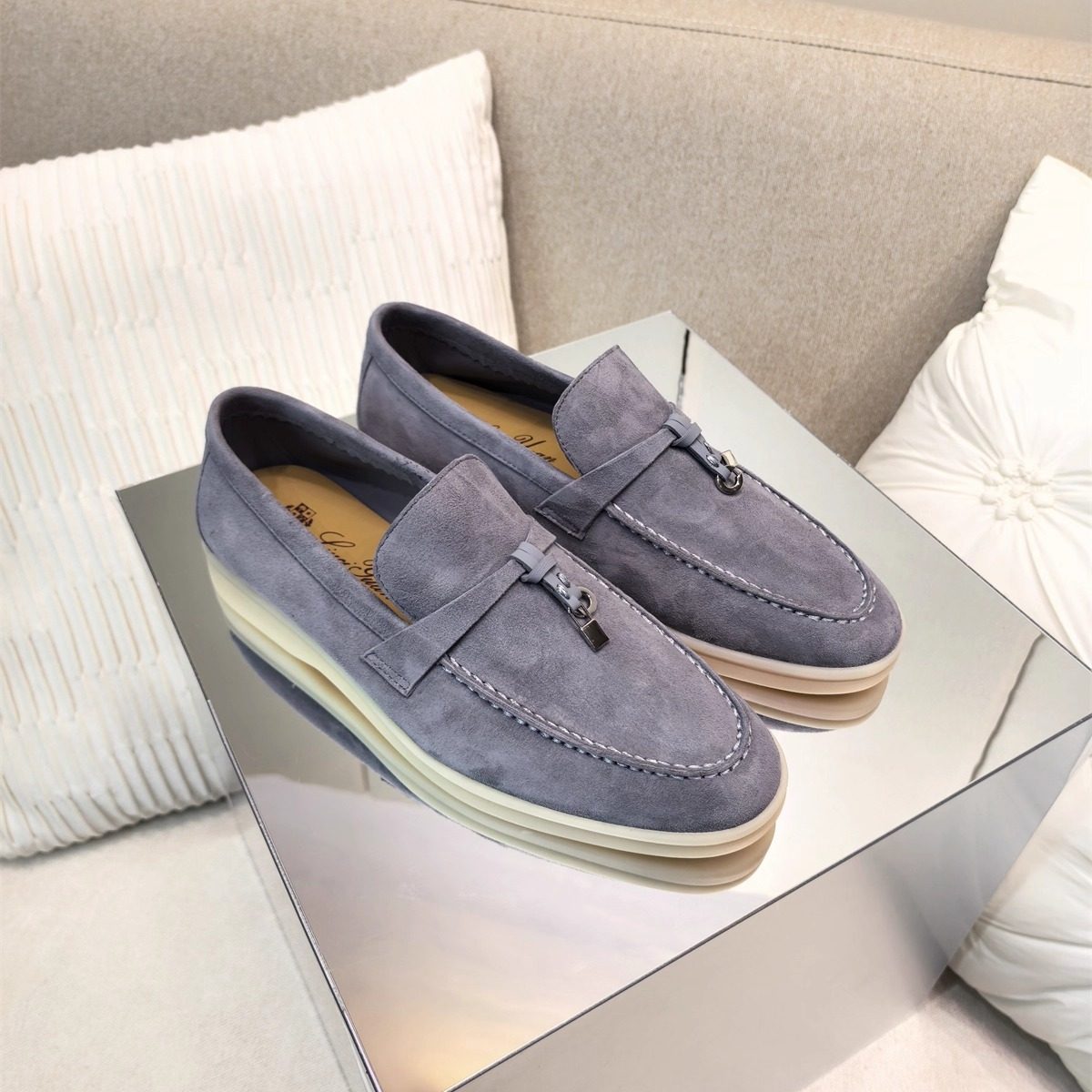 外贸高品质欧美沙色牛反绒金属吊饰休闲单鞋平底莫卡辛鞋乐福鞋女,淘宝优惠券,粉丝福利购,淘宝优惠卷