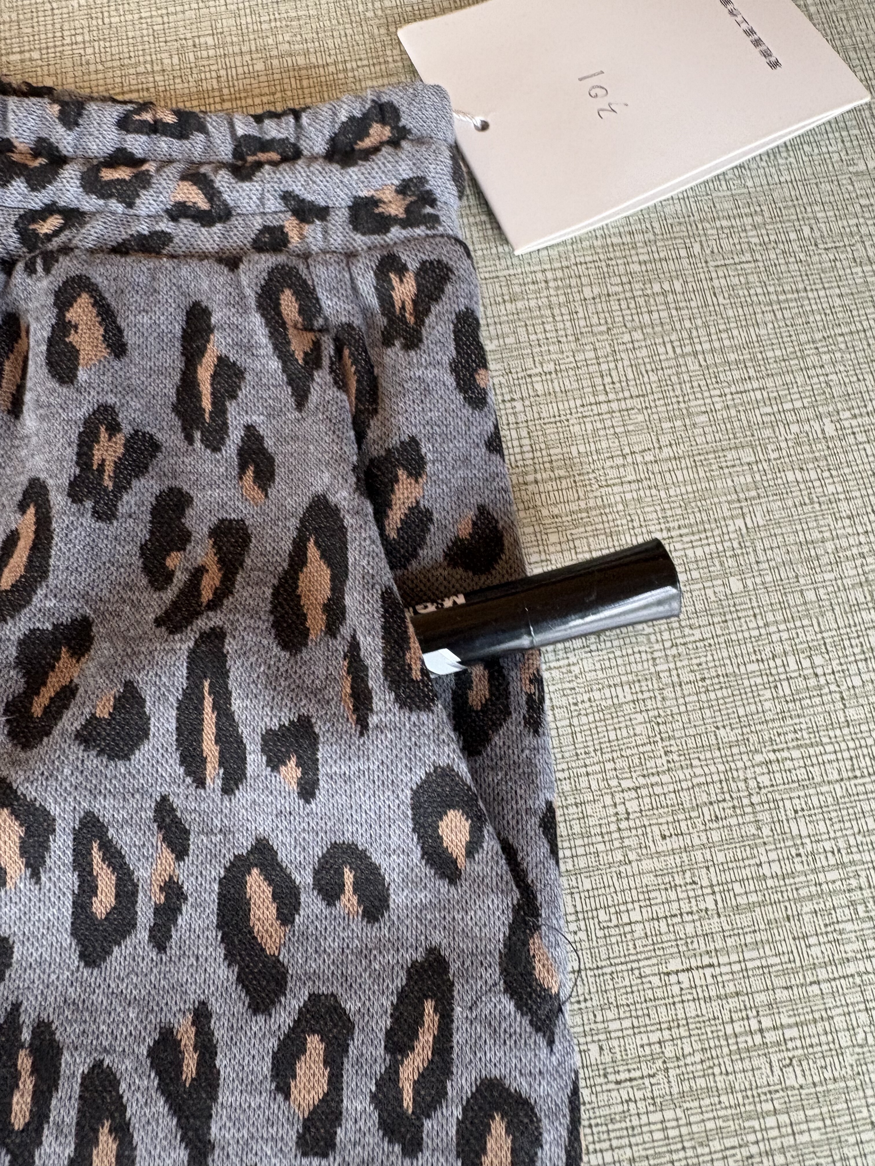 尾货清仓两件包邮女士休闲裤宽松百搭短裤豹纹针织,淘宝优惠券,粉丝福利购,淘宝优惠卷