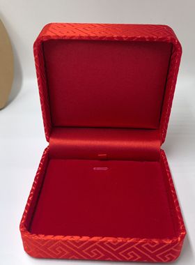 大红缎面超大凤尾戒指盒婚庆套盒夸张首饰盒黄金收纳结婚项链盒