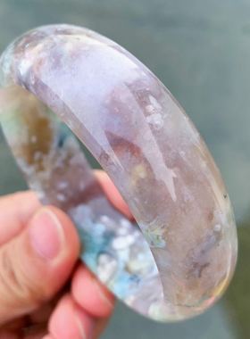 冰透底色百搭风转运环玛瑙手镯