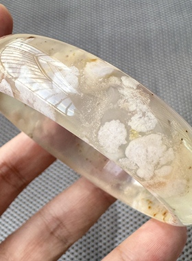 冰种樱花玛瑙女孩圆条手镯