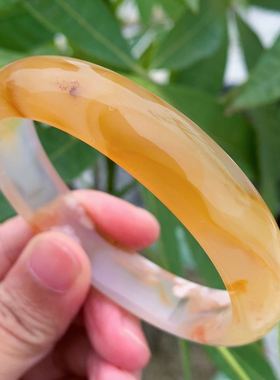 天然冰透黄色樱花仙女款玛瑙手镯