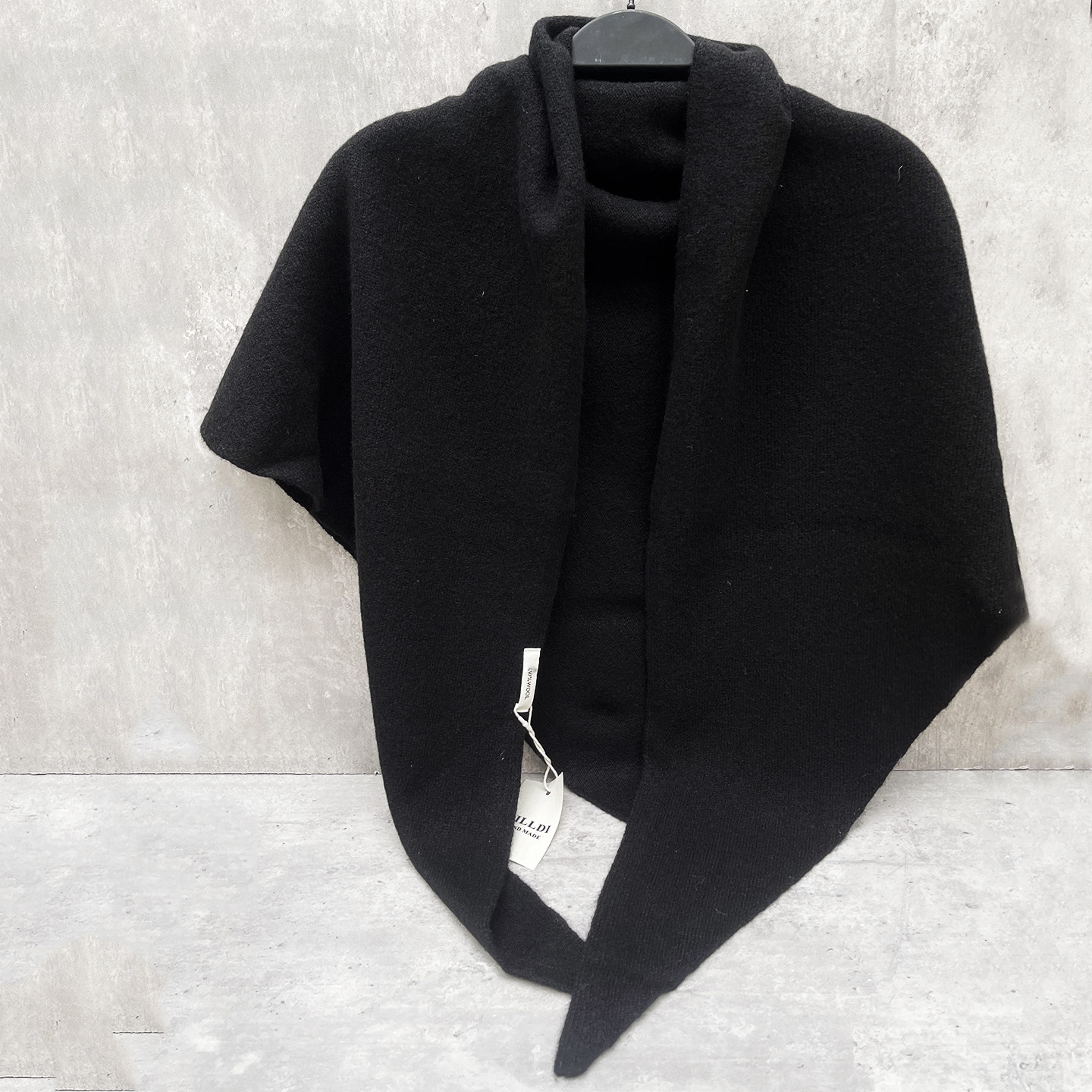 柔软细腻羊毛披肩加大三角巾女秋冬季多功能保暖纯色简约针织围巾,淘宝优惠券,粉丝福利购,淘宝优惠卷