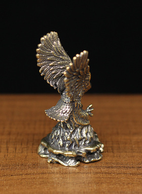 中式黄铜大鹏展翅老鹰抓蛇小摆件