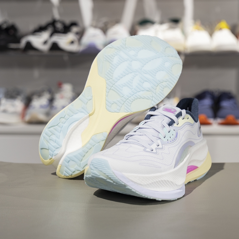 李宁越影4 PRO跑步鞋女子2025春季新款回弹缓震保护跑鞋ARHV006 - 图3