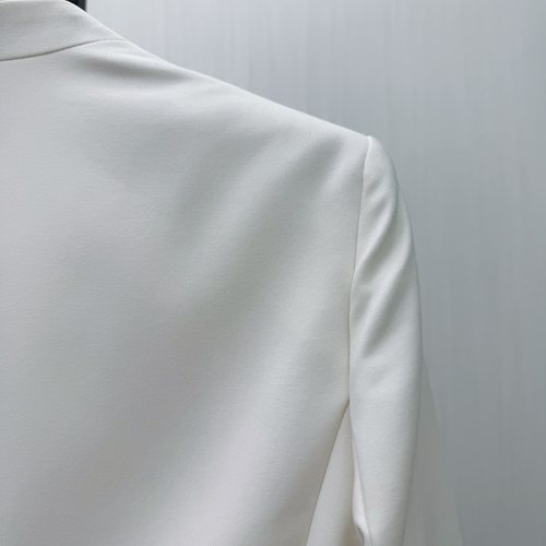 迪●2026春季新品 西装外套女气质通勤百搭高腰短款西服夹克0036 - 图2