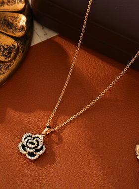 黑色山茶花吊坠项链镶钻镀金滴油玫瑰复古轻奢时尚百搭锁骨链饰品
