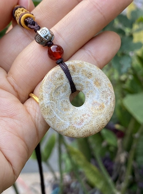 天然台湾珊瑚玉菊花石平安扣吊坠