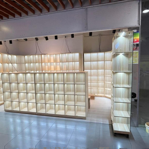 手办摆件玻璃柜吧唧木制透明组合格子柜带门灯香港格仔店铺展示柜 - 图1