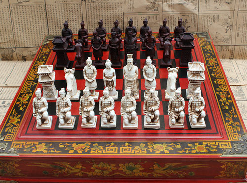 复古国际象棋兵马俑象棋立体人物象棋创意象棋木制棋盘圣诞节礼品 - 图0