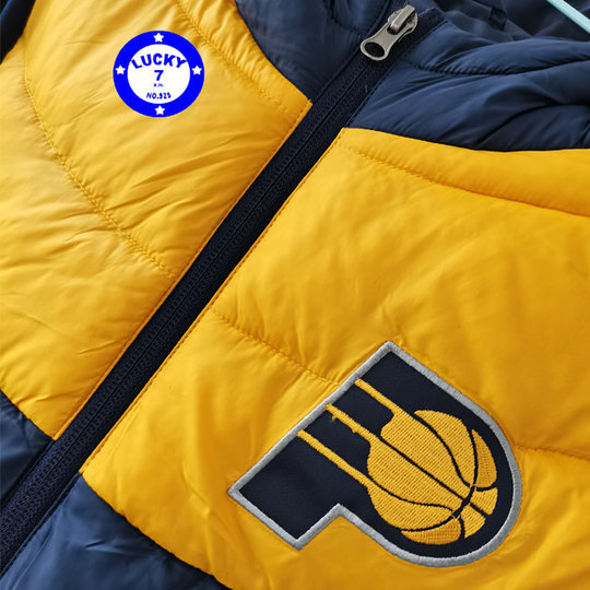 正品步行者队女士冬户外运动健身跑步美式连帽短款羽绒服外套M码