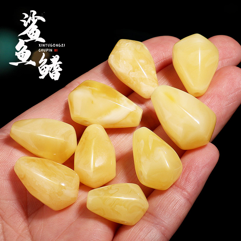 俄料白花蜜蜡琥珀鲨鱼鳍一体三通佛头金刚星月菩提108手串diy配饰_虎窝淘