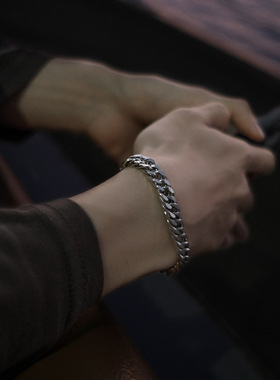 钛钢不掉色古巴链手链男士嘻哈