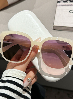 防紫外线方形韩版女多色太阳镜