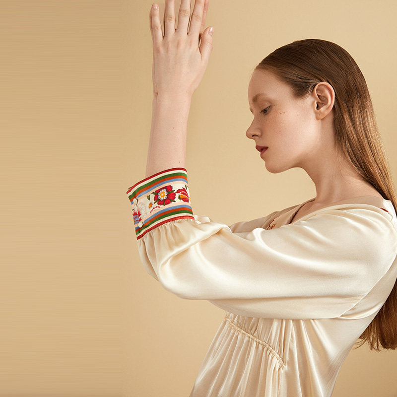 金三塔新品真丝纯色绣花小翻领睡裙 金三塔内衣睡裙