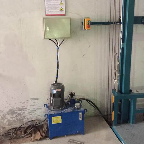 工厂升降平台货梯全地形液压升降车高空作业平台升降机 - 图0