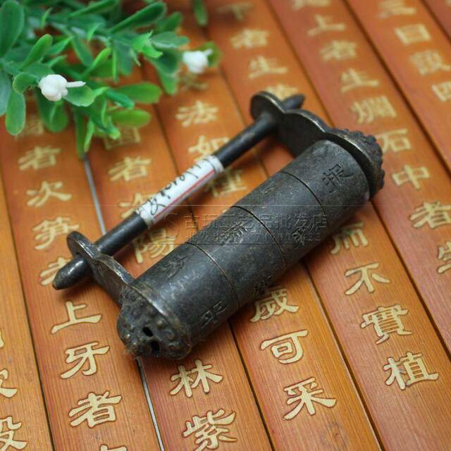 Antiques and miscellaneous copper crafts Retro copper lock craft lock four-wheel password lock door lock decoration
