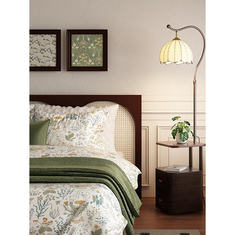 落地灯实木床头柜一体中古风卧室高级感客厅沙发边氛围边几立式灯 - 图1