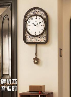 客厅轻奢艺术创意钟表挂墙时钟2025新款高级感大气高端覆古挂钟