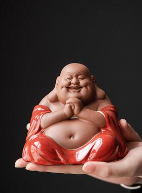 中式红色大肚弥勒佛笑佛客厅博古架办公室桌面装饰品陶瓷招财摆件