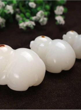 天然阿富汗白玉猪吊坠本命年萌宠玉猪手玩件阿富汗玉摆件