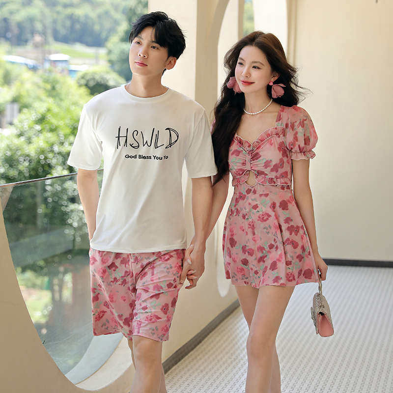 情侣泳衣2025新款夏情侣款套装女连体保守男士沙滩裤海边度假泳装,淘宝优惠券,粉丝福利购,淘宝优惠卷