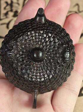 印尼沉香木雕把件把把壶鱼篓壶挂件茶壶实心文玩工艺品