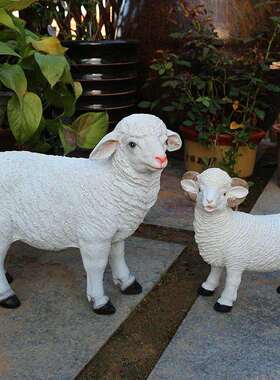 户外园林景观花园草坪装饰品仿真动物绵羊摆件小羊雕塑树脂工艺品