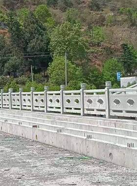 花岗岩芝麻灰石栏杆桥梁河道石栏杆公园广场造景石材浮雕石栏板