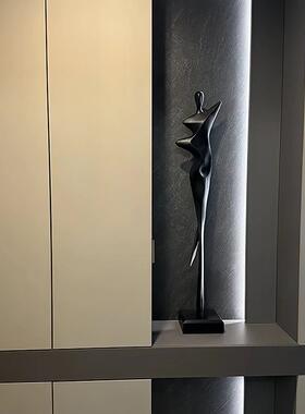 意式极简人像雕塑摆件轻奢感客厅玄关过道竖高艺术大气装饰品其他