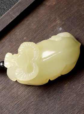 厂家直销天然冰种牛手把件 男款牛气冲天玉石手玩件 家居小摆件