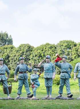 大型户外仿铜红军抗战人物玻璃钢雕塑广场博物馆红色文化展览摆件