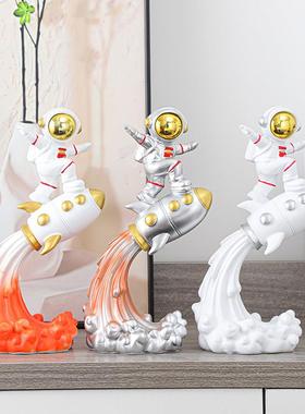 月亮宇航员摆件太空人手办盲盒桌面航天员模型装饰卡通树脂工艺品