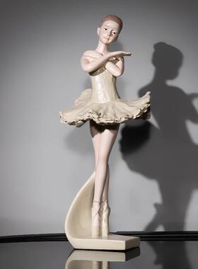 北欧RRW2030创意芭孩女摆件ins风蕾舞者样板房间公主品房软装饰家