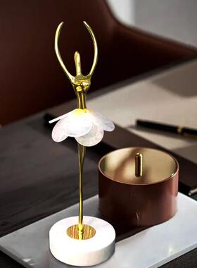 芭蕾舞者摆件轻奢水晶鲤鱼样板间电视柜北欧纯铜大象网红软装饰品