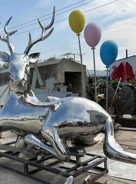 不锈钢鹿雕塑户外镜面几何鹿园林景观鹿切面鹿发光小鹿长颈鹿定制