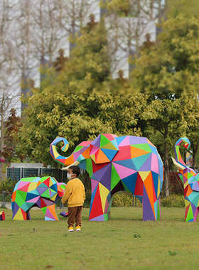 玻璃钢抽象块面大象雕塑 园林小区草坪景观 户外几何彩绘动物雕塑