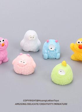 无聊瞭，找几祇小毛怪玩玩可爱治愈电脑桌面日式工位办公桌小摆件