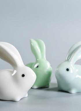 高档爱小白兔子摆件陶瓷客厅家居艺品摆工设酒柜卡通萌装饰可品兔