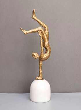 轻奢简约创意黑色铸铁大理石人物摆件家居客厅样板间桌面摆放饰品