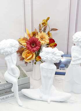 简约人物雕塑摆件创女意电视柜可爱孩装饰品卷发少女北现代样售板