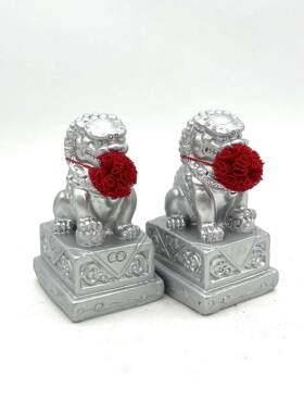 石狮子一对看门镇宅家门口摆件新年红绣球神兽乔迁之喜装饰品