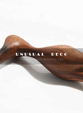 现代简约原木色抽象艺术人像摆件样板房书房客厅装饰柜软装饰品