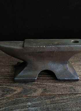 彷古民俗老物件老铁砧子铁匠铁墩子实用收藏小羊角砧敲打垫托工具